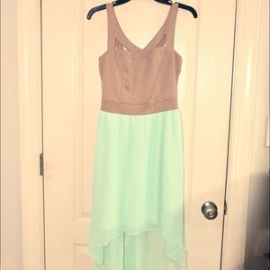 Beautiful Hi-Lo Dress Large